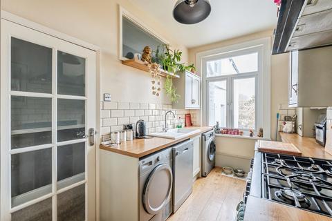 2 bedroom flat for sale, Claremont Road, Seaford