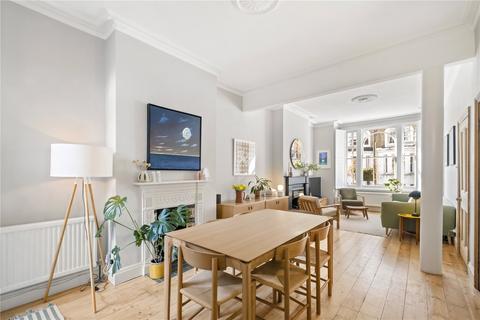 2 bedroom apartment for sale, Endlesham Road, London, SW12