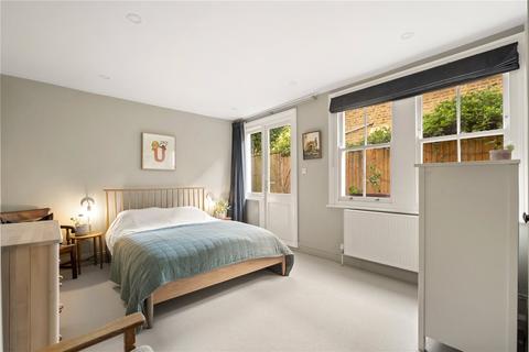 2 bedroom apartment for sale, Endlesham Road, London, SW12