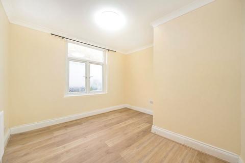 1 bedroom flat to rent, Brighton Road, Surbiton KT6