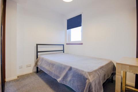 undefined, 0212L Murieston Place, Edinburgh, EH11 2LT