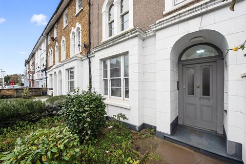 1 bedroom ground floor flat for sale, Merton Road, London