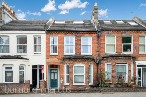 Replingham Road, London