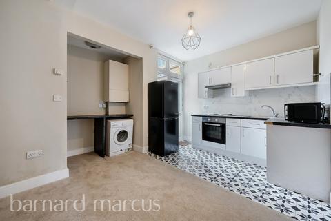 2 bedroom maisonette for sale, Replingham Road, London