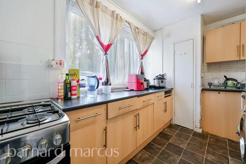 1 bedroom flat for sale, Clifton Road, London
