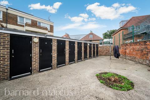1 bedroom flat for sale, Clifton Road, London
