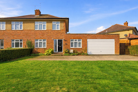 3 bedroom semi-detached house for sale, Sherwood Avenue, Hertfordshire AL4