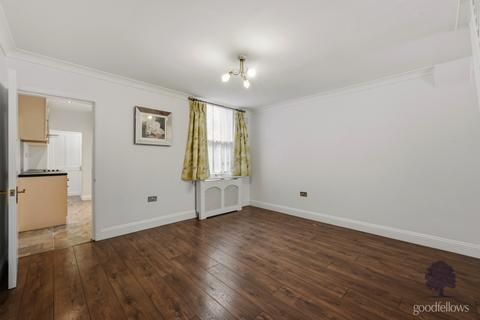 3 bedroom terraced house to rent, Spencer Road, Mitcham CR4
