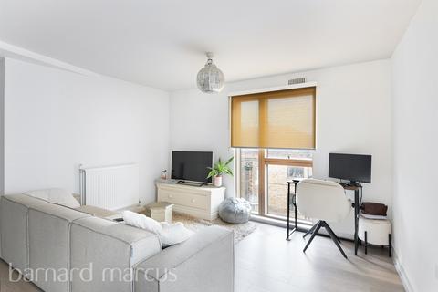 1 bedroom flat for sale, Chapel Yard, London