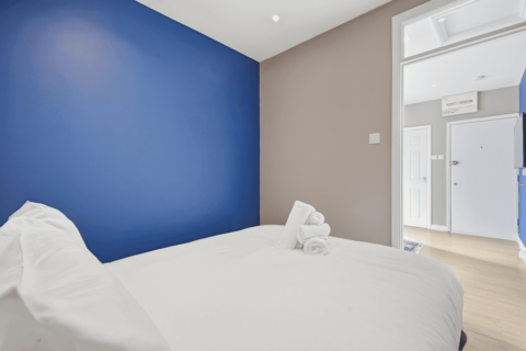 Studio for sale, Wheat Sheaf Close, London, E14