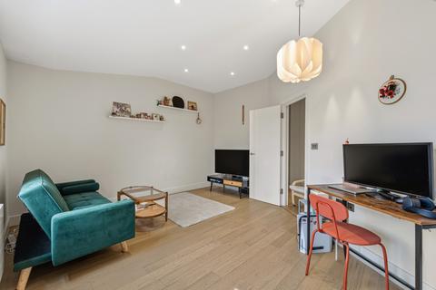 1 bedroom apartment for sale, Barnsbury Lane, Surbiton KT5