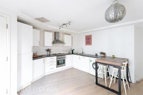 1 bedroom flat for sale, Chapel Yard, London