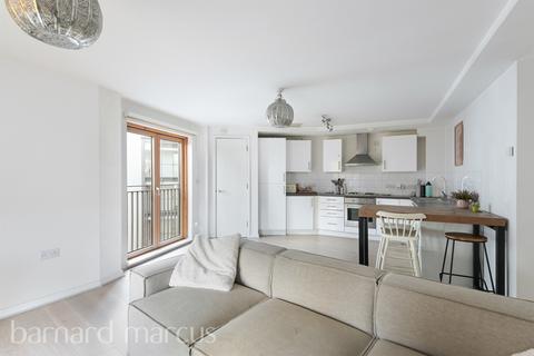 1 bedroom flat for sale, Chapel Yard, London
