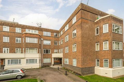 2 bedroom flat for sale, Sheen Court, Richmond TW10