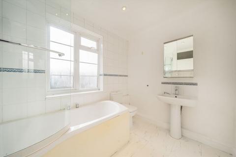 2 bedroom flat for sale, Sheen Court, Richmond TW10