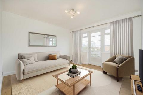 2 bedroom flat for sale, Sheen Court, Richmond TW10