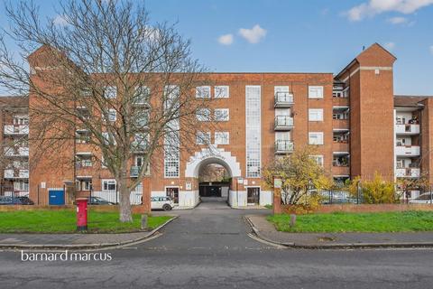 Clifford Avenue, Mortlake, London