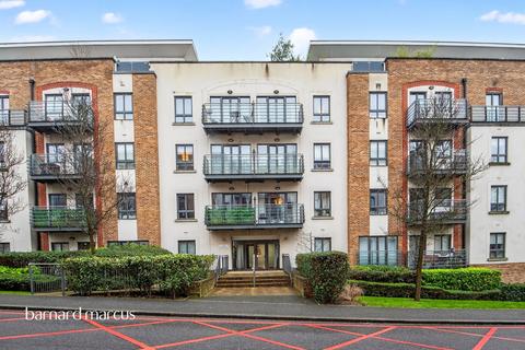 2 bedroom flat for sale, Holford Way, Roehampton, London