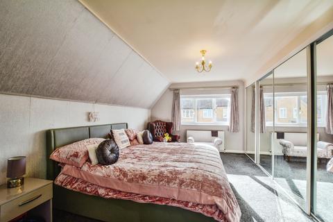 4 bedroom detached bungalow for sale, St. Margarets Avenue, Skegness