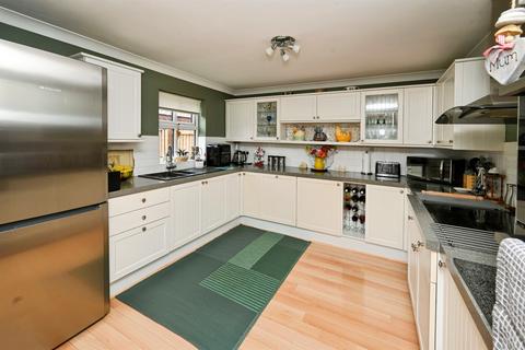 4 bedroom detached house for sale, Sapphire Close, Orby, Skegness