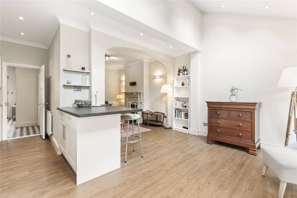 Kitchen/Reception