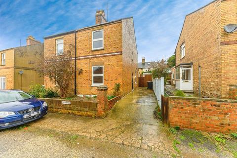 2 bedroom character property for sale, Coalville Cottages, Stamford