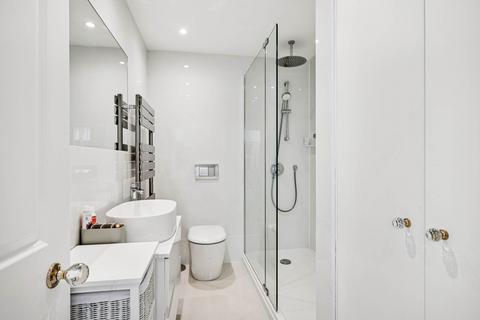 undefined, Ennismore Gardens, Knightsbridge SW7