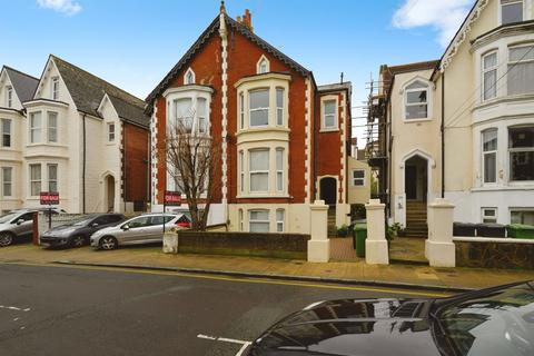 1 bedroom flat for sale, Shaftesbury Road, Southsea