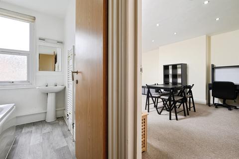 1 bedroom flat for sale, Shaftesbury Road, Southsea