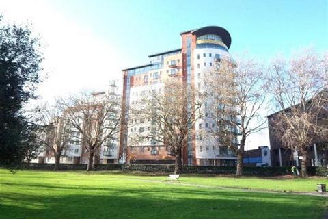 Lower Canal Walk, Southampton