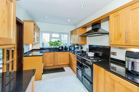 undefined, Bassett Dale, Southampton