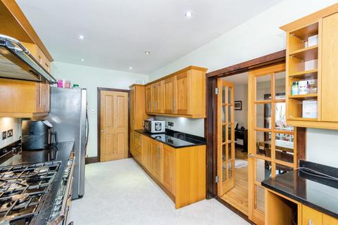 undefined, Bassett Dale, Southampton