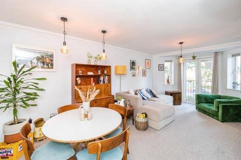 2 bedroom flat for sale, Archers Road, SOUTHAMPTON