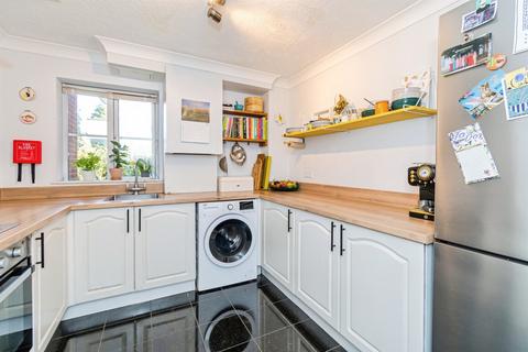 2 bedroom flat for sale, Archers Road, SOUTHAMPTON