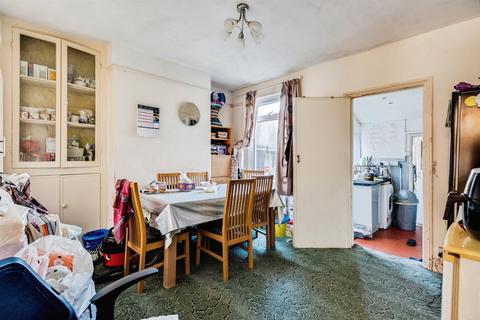 2 bedroom terraced house for sale, Salisbury Street, Swindon