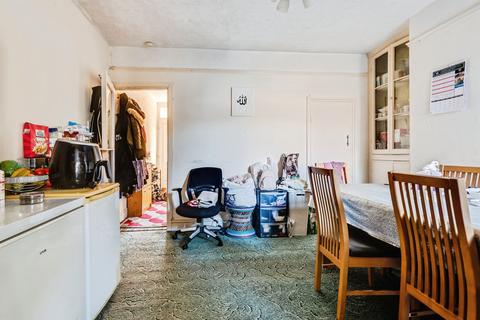 2 bedroom terraced house for sale, Salisbury Street, Swindon