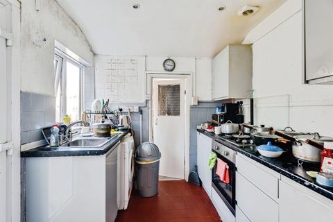2 bedroom terraced house for sale, Salisbury Street, Swindon