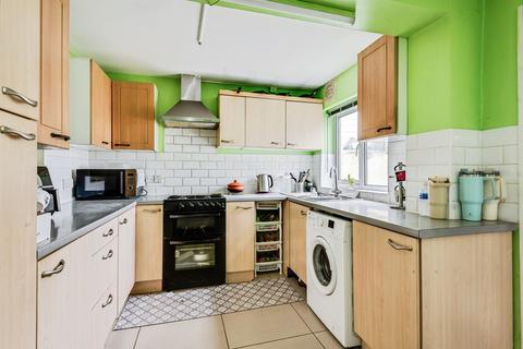 3 bedroom terraced house for sale, Alexandra Road, Swindon