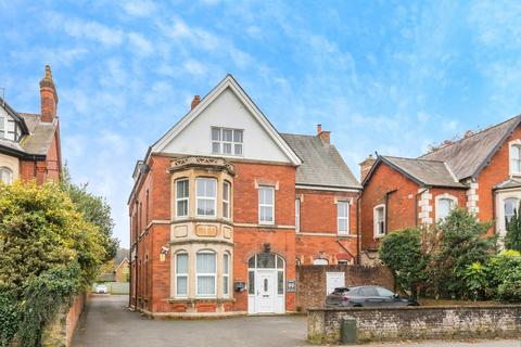 undefined, Bath Road, Swindon