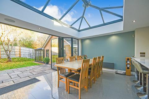 5 bedroom detached house for sale, Haywain Close, Swindon