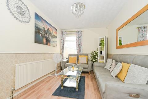 3 bedroom terraced house for sale, County Road, Swindon