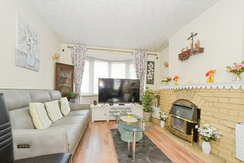 3 bedroom terraced house for sale, County Road, Swindon