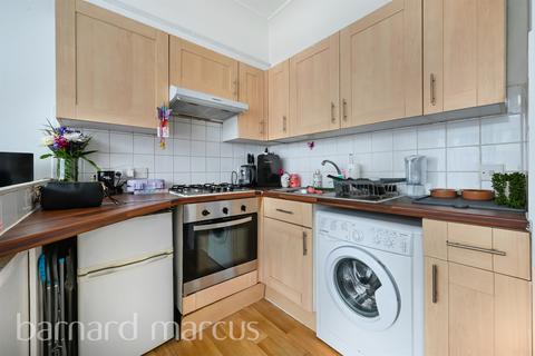 1 bedroom flat for sale, Thrale Road, London