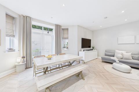 undefined, Knights Hill, London