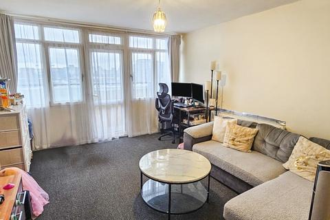 1 bedroom flat for sale, Canning Town, London, E16