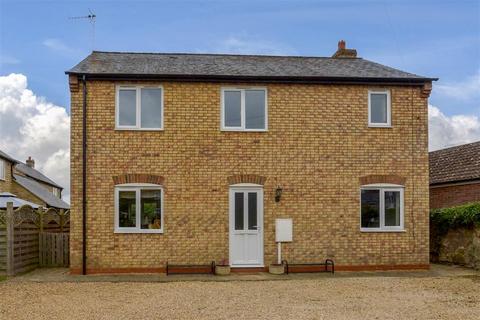 3 bedroom detached house for sale, Main Street, Cosgrove, Milton Keynes