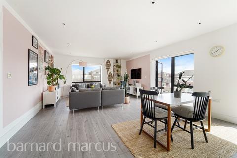 2 bedroom flat for sale, Etwell Place, SURBITON