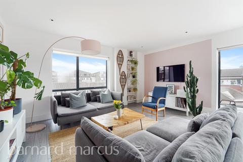 2 bedroom flat for sale, Etwell Place, SURBITON