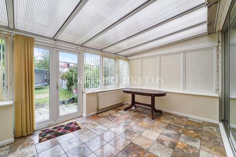 undefined, Ravenswood Avenue, Surbiton