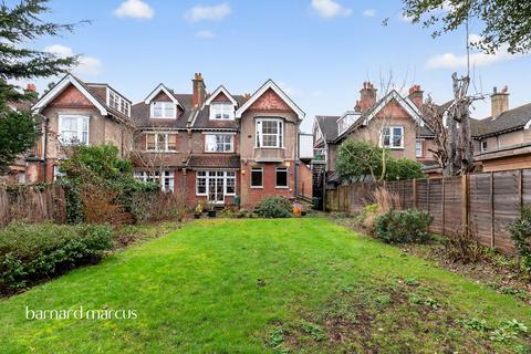 Cedar Road, Sutton